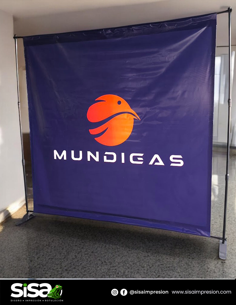 Backpanel Ajustable con lona